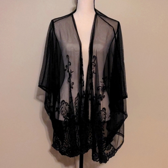 La Hearts Sweaters - La HEARTS Lace cardigan